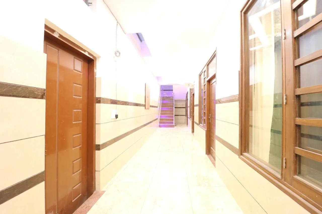 Oyo 48657 Hotel Pearl 42 Chandigarh