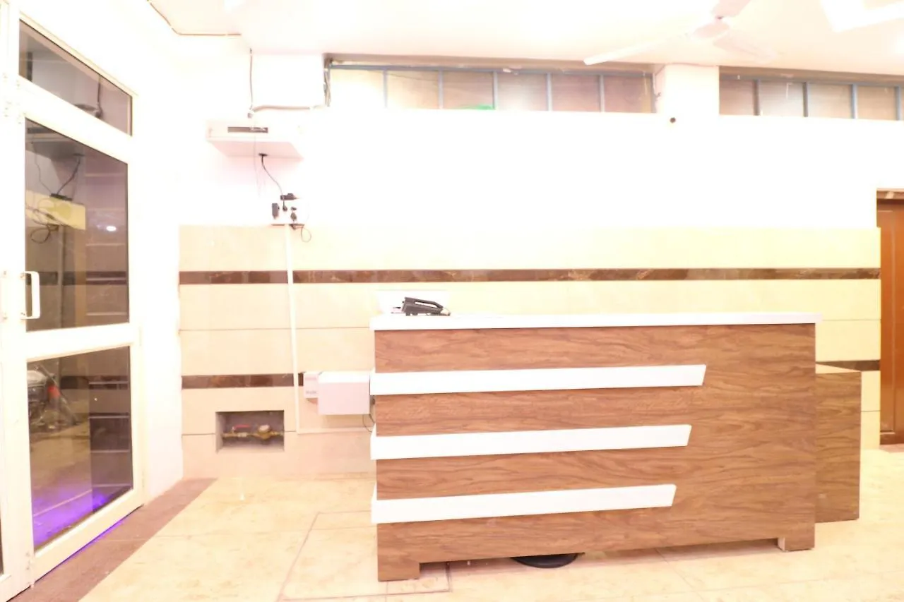 Oyo 48657 Hotel Pearl 42 Chandigarh