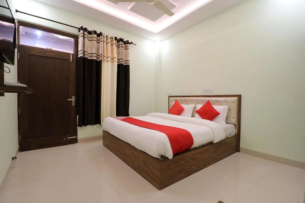 Oyo 48657 Hotel Pearl 42 Chandigarh