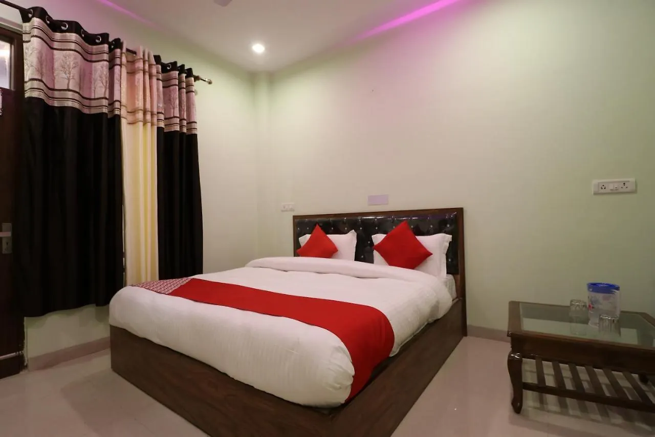 Oyo 48657 Hotel Pearl 42 Chandigarh