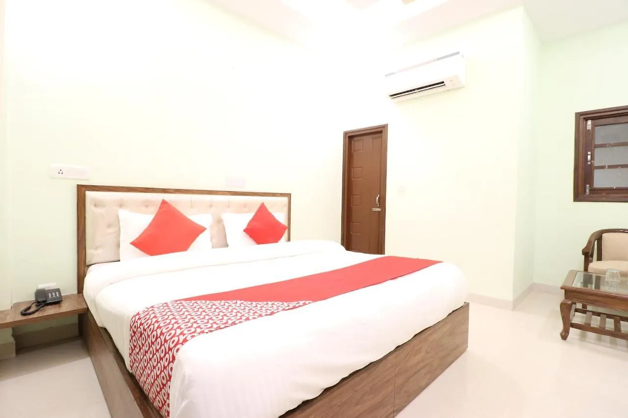 Oyo 48657 Hotel Pearl 42 Chandigarh