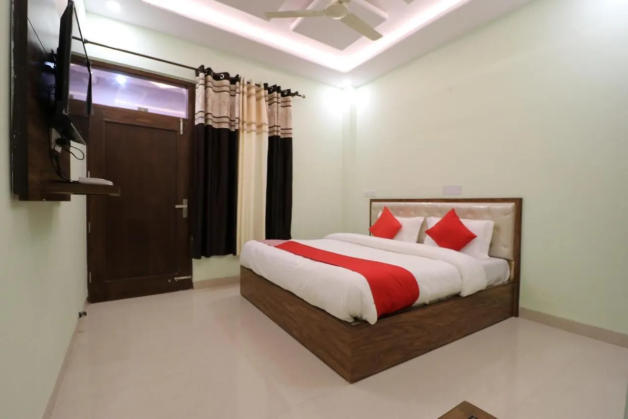 Oyo 48657 Hotel Pearl 42 Chandigarh
