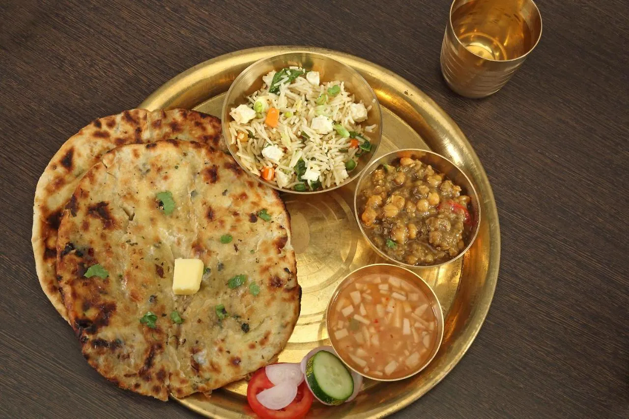 Oyo 48657 Hotel Pearl 42 Chandigarh 3*,  India