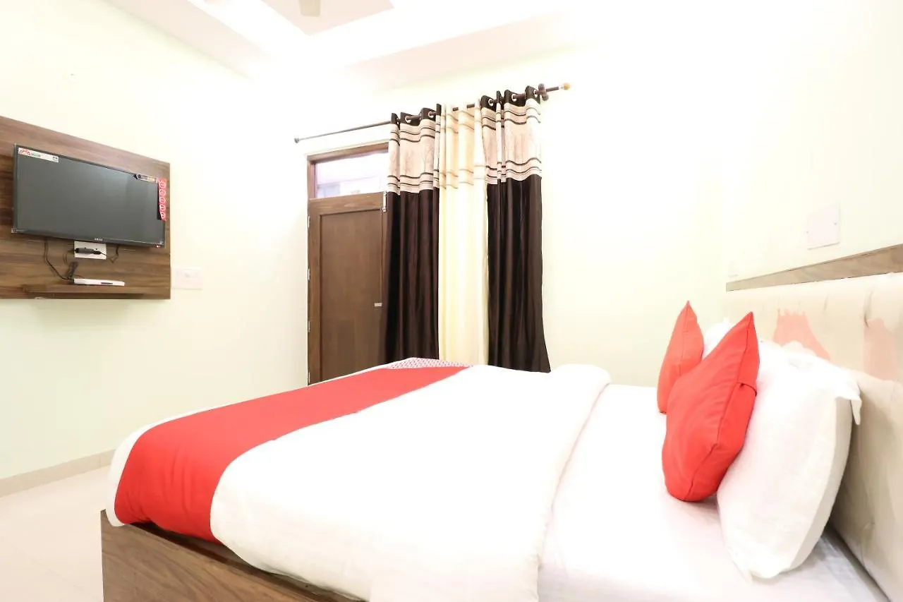 Oyo 48657 Hotel Pearl 42 Chandigarh